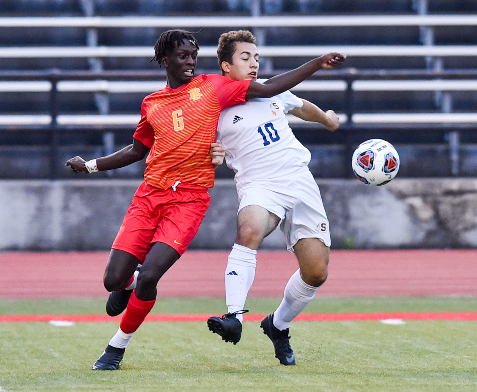 100119-mda-spt-ster-ri-soccer-005a.jpg